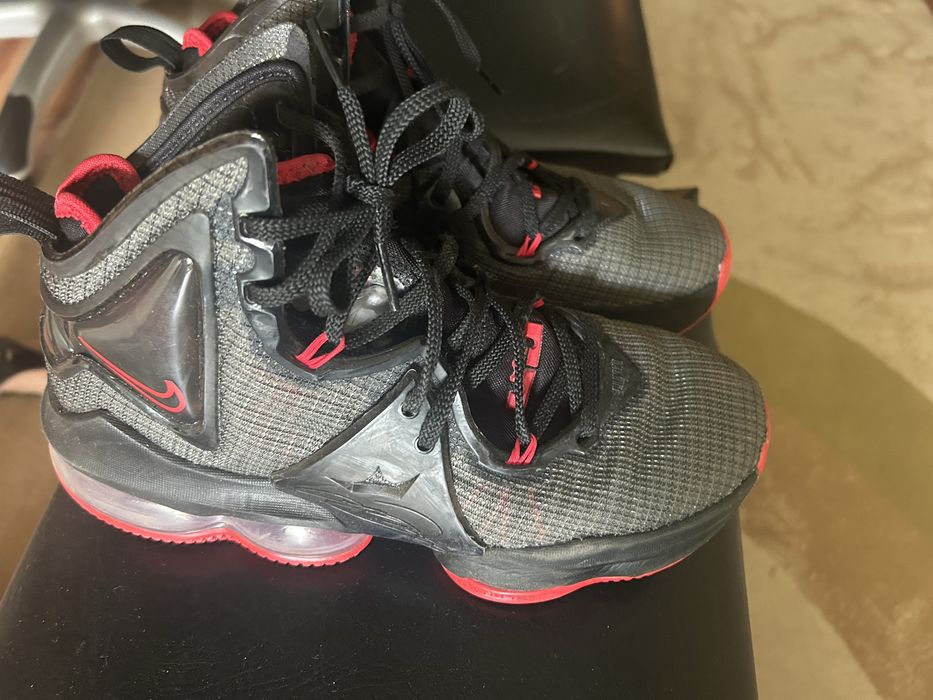 Nike Lebron XIX 38н
