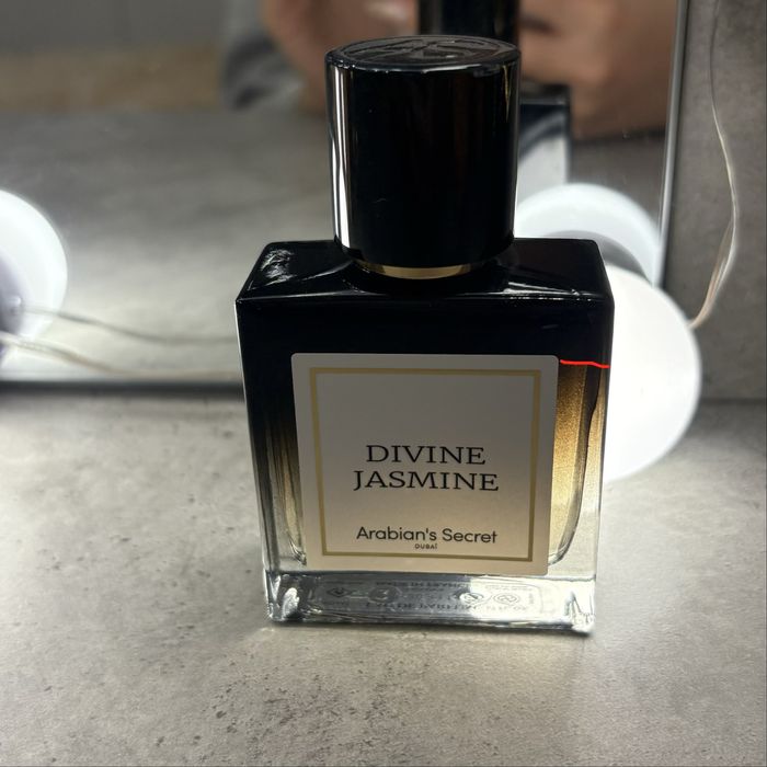 Chloe Nomade; Divine Jasmine