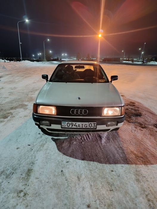 Audi 80 b3 2 литра.