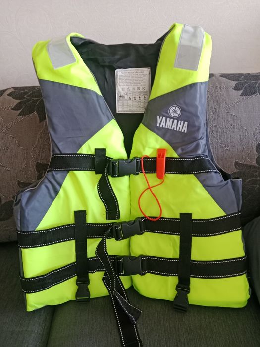 Спасательный жилет