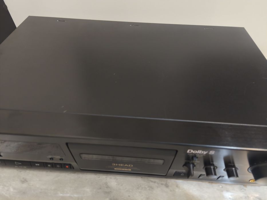Продавам дек Sony TC-K 711 S