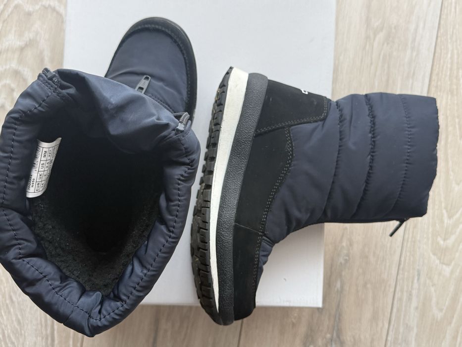 Vand cizme impermeabile marca CMP , marimea 34 purtate de doua o