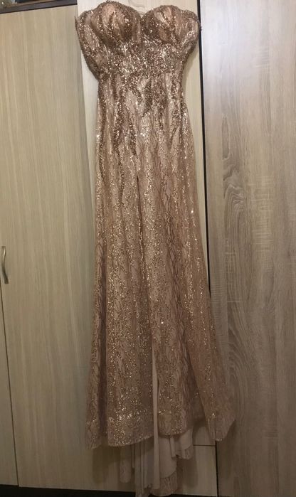 Абитуриентска рокля