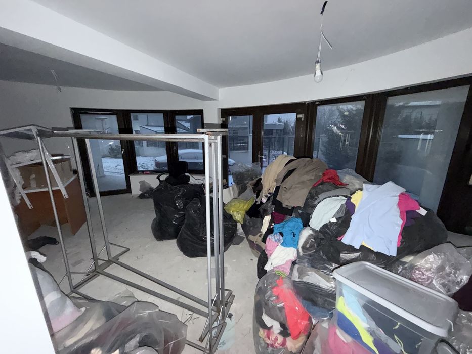 Lichidare magazin second hand