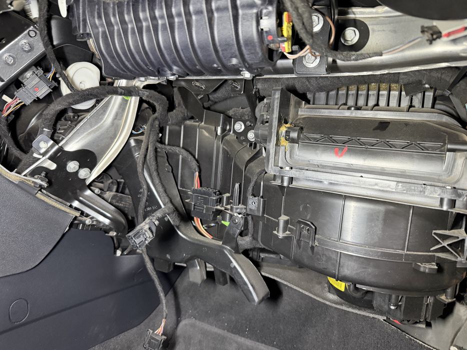 А3 8p 2.0tdi 2010  комън рейл !!На Части!!