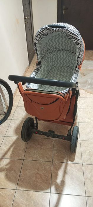 Продам коляску с люлькой