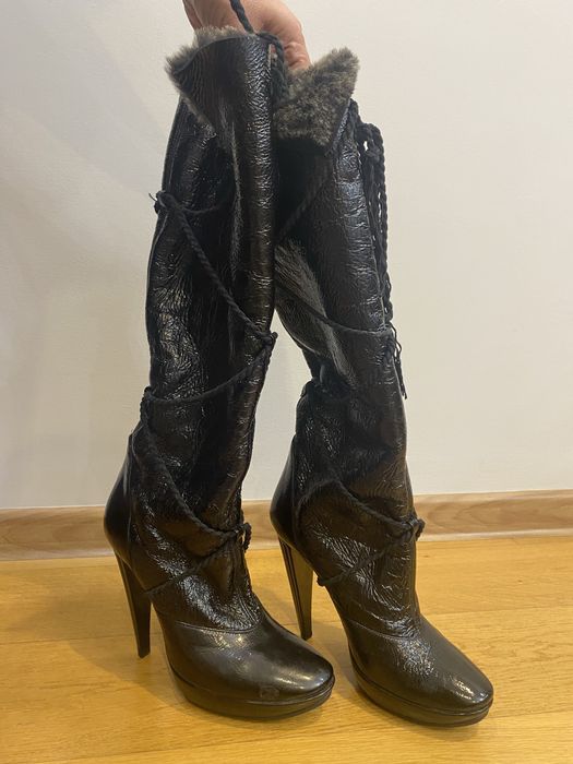 Продаю сапоги от Prada & Roger Vivier