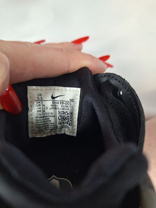 Nike Air Huarache DH4439-001 |

36 | Negru | Originali | Adidaş