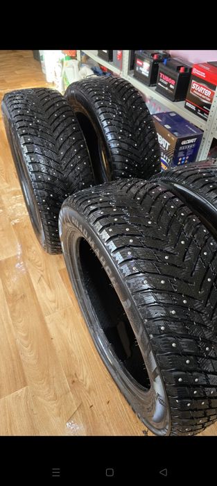 Шины Roadmarch Winter Xpro STUDS 69 в размере 255/55 R20