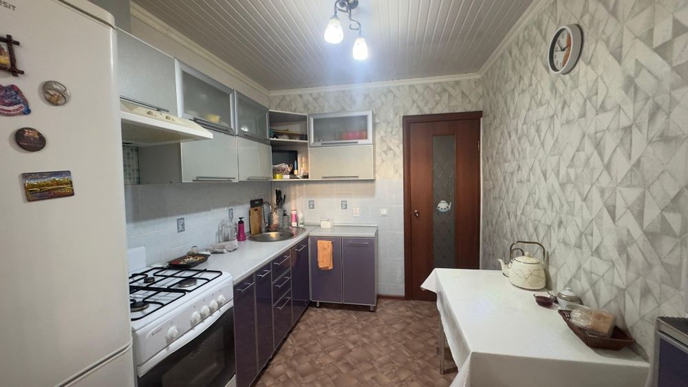 Продаётся 3 комн квартира