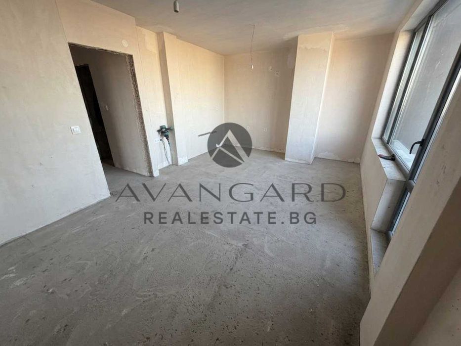 Продава се Четиристаен апартамент в Пловдив, Тракия - 191 кв.м за 734 €/кв.м - Снимка #2