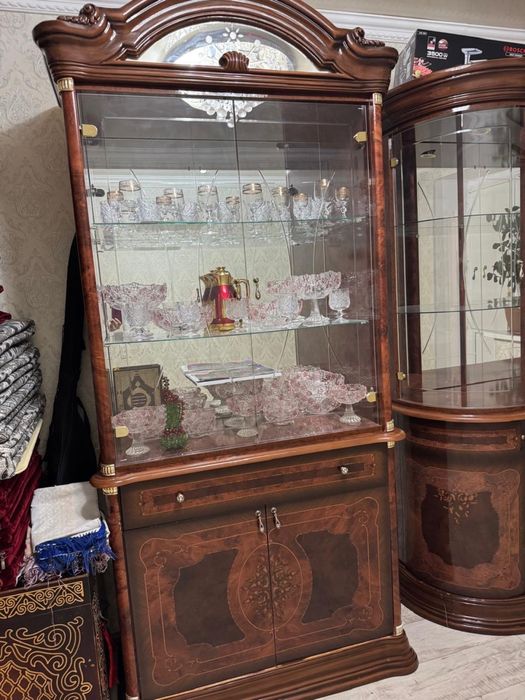 Сервант 100000 и 200000