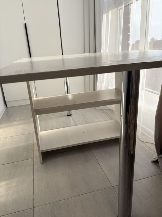 Продам стол в отличном состоянии