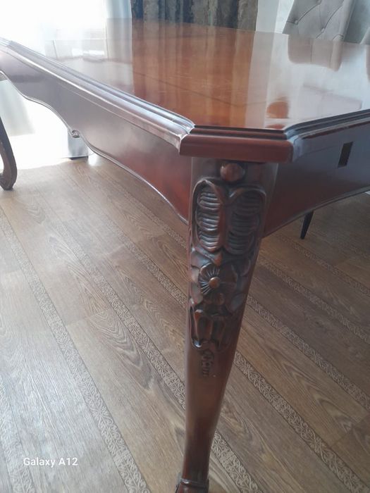 Стол из чистого дерева