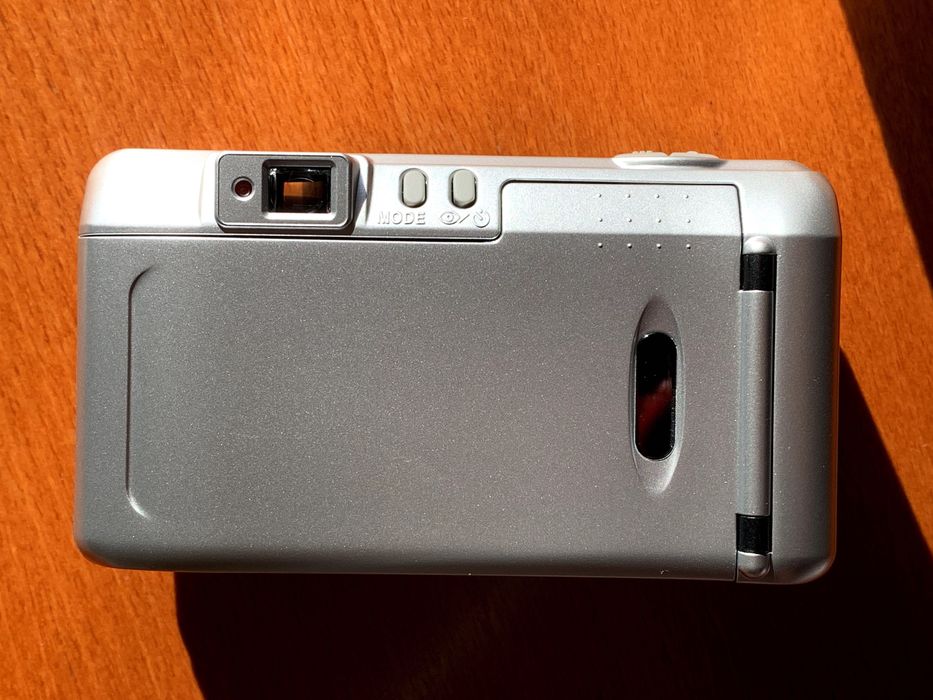 Чисто нов! Лентов Фотоапарт Skina Zoom 60 Wide