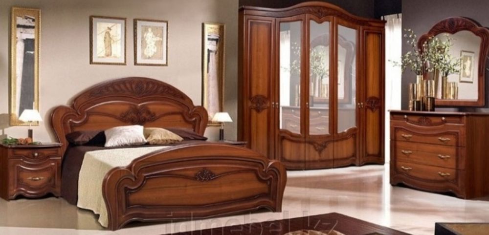 Комплект мебели для спальни.