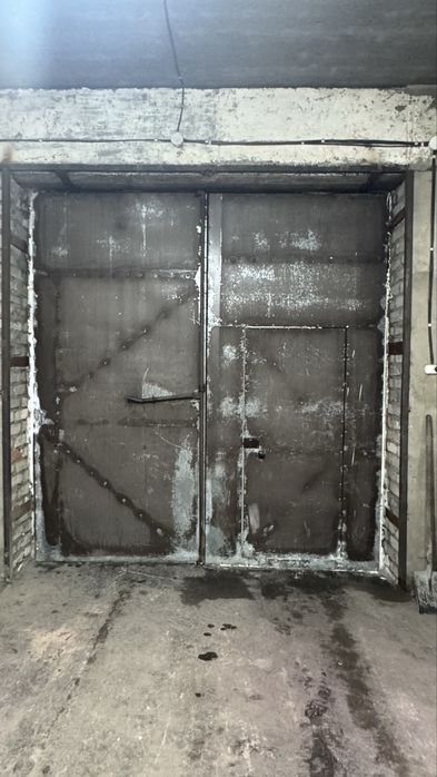 Прдам ворота металлические