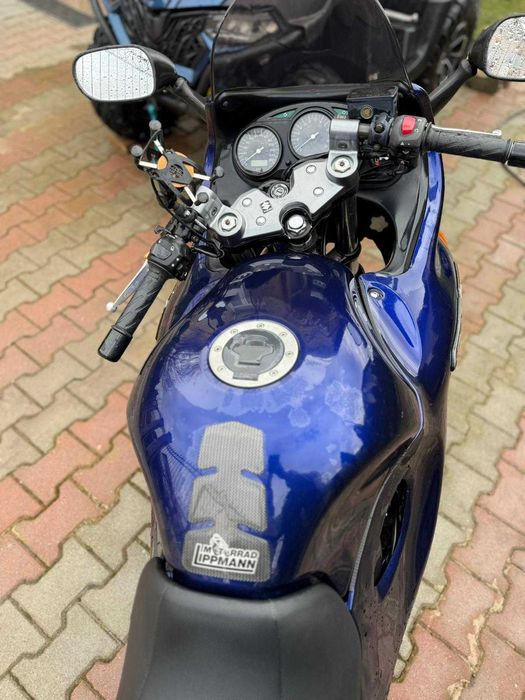 SUZUKI GSX 750 F Katana