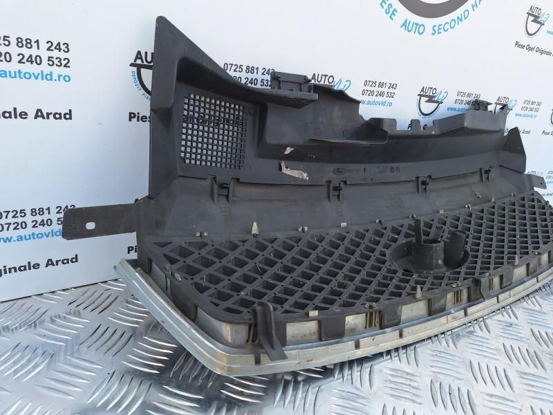 Grila radiator Ford Focus C-Max