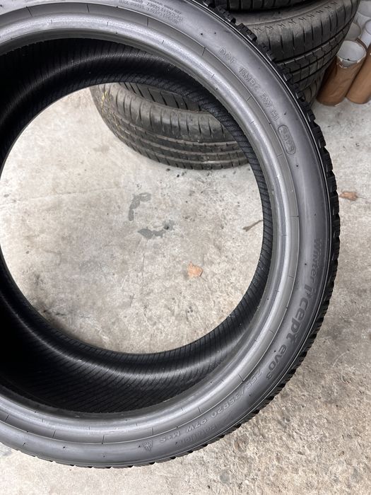 4 anvelope iarna 255/35/20 , Hankook / Falken !