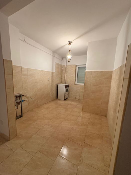 Apartament 2 camere , semidecomandat Micalaca 700, parter