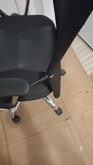 Офис стол – здрав, стабилен и в отлично състояние