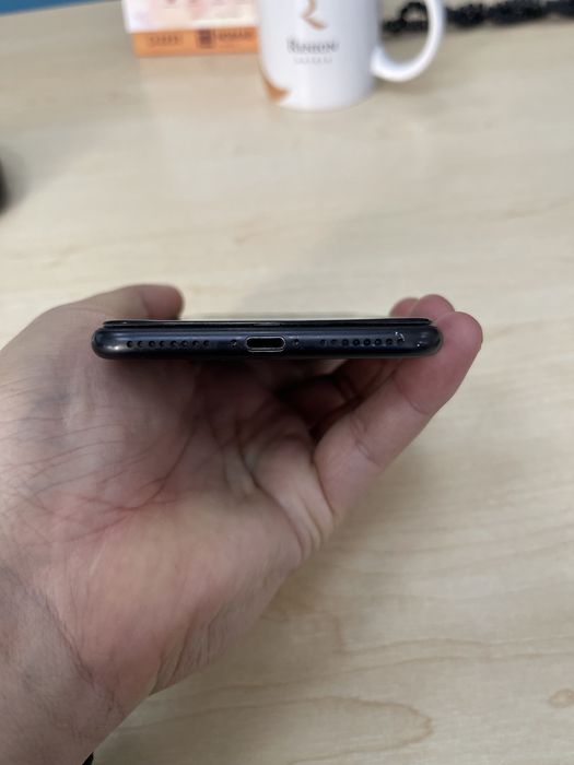 Продам Apple iPhone 7 Plus 32 ГБ