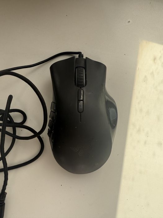Razer naga игровая мышка