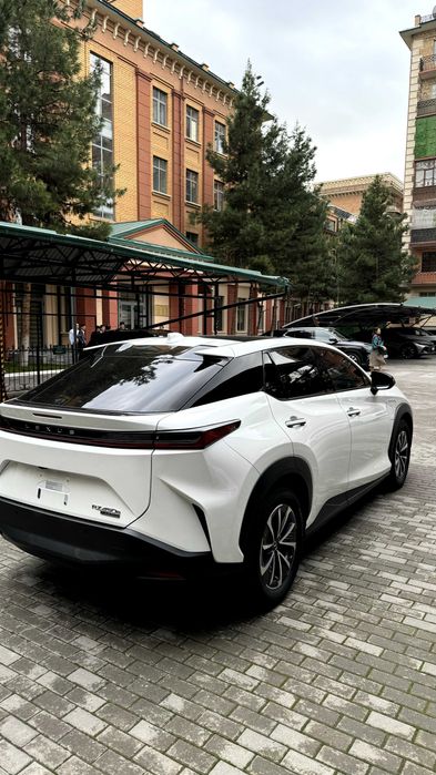 Lexus RZ450e Full AWD