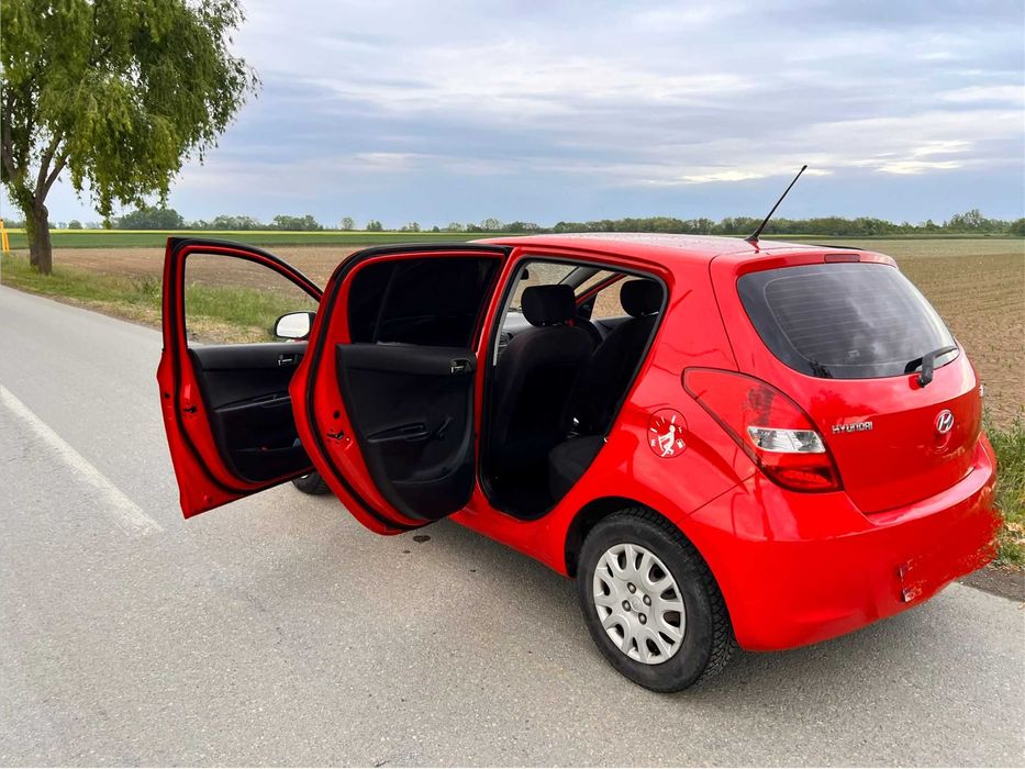 Hyundai i20 • 2009 • Benzină 1.3