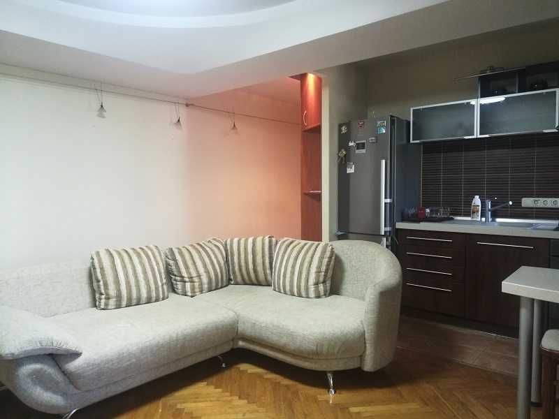 Двустаен имот в кв.Зона Б-18