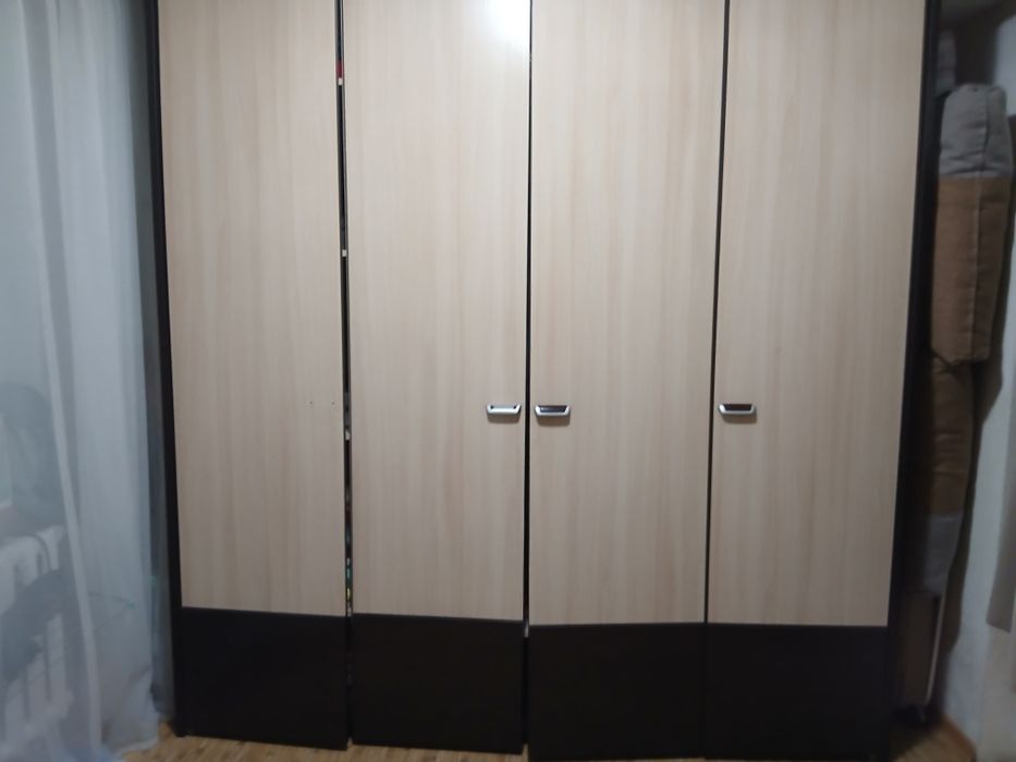 Продам шкаф хорошего качества