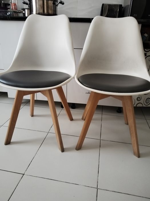 Продам два стула