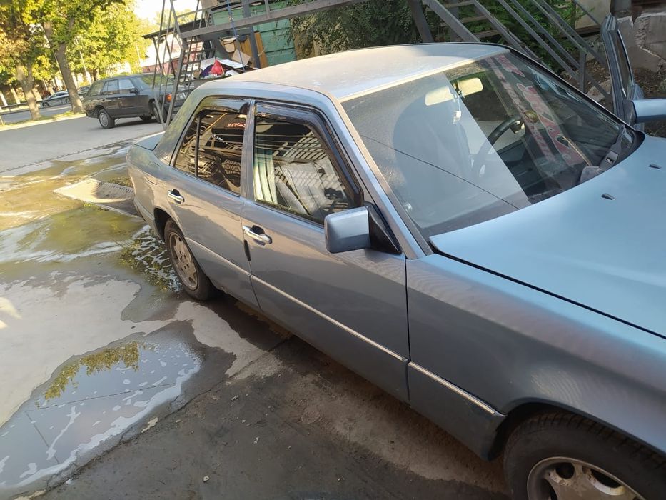 Продам машину мерседес