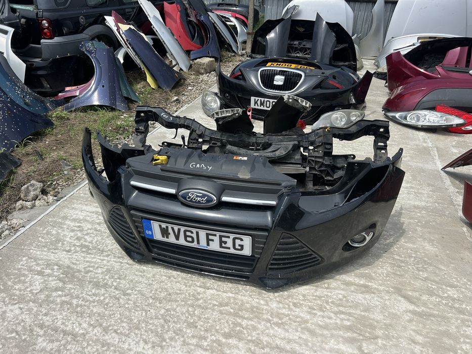Bara fata .faruri .trager .radiatoare .aripa ford focus 3 2011
