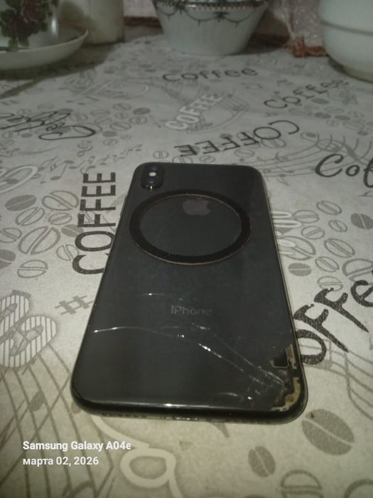 iPhone X 64 GB б/у