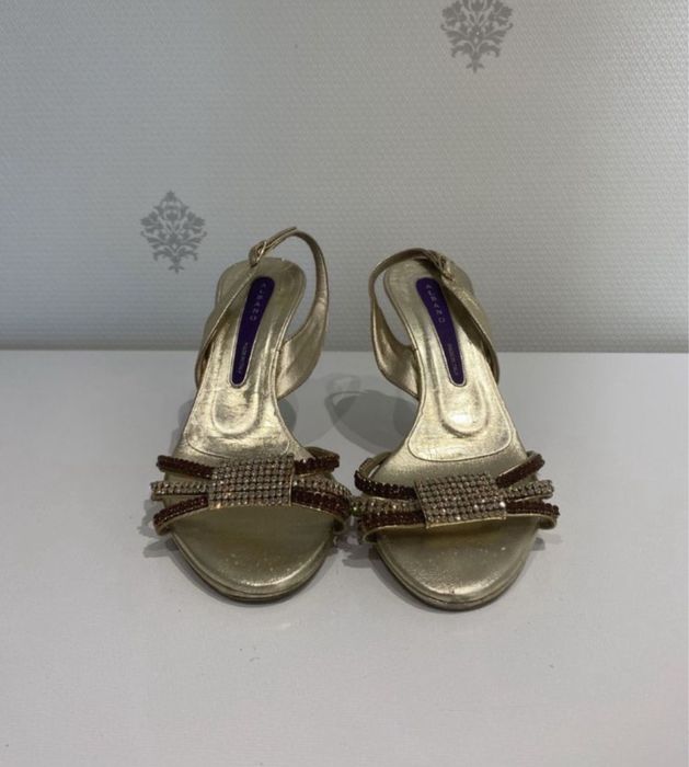 Продам босоножки Италия