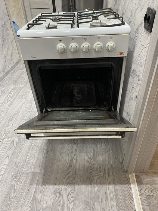 Газ-плита сотилади