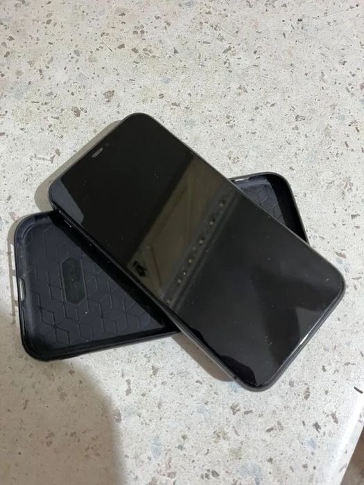 Продам iPhone 11 128 Gb айфон 11