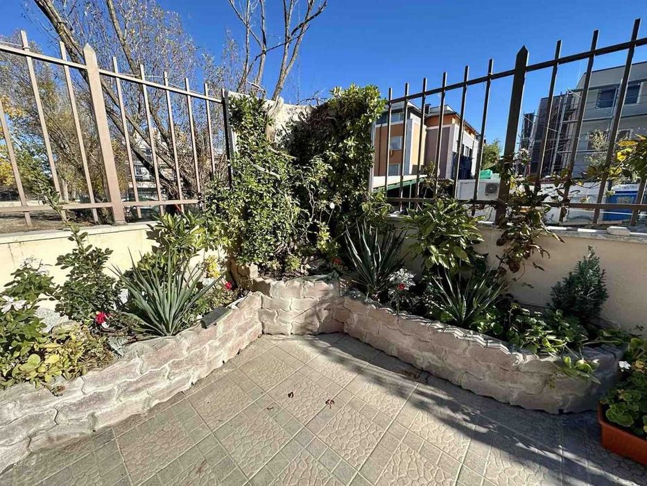 Дава се под наем Четиристаен апартамент в София, Витоша - 120 кв.м за 1100 € - Снимка #22