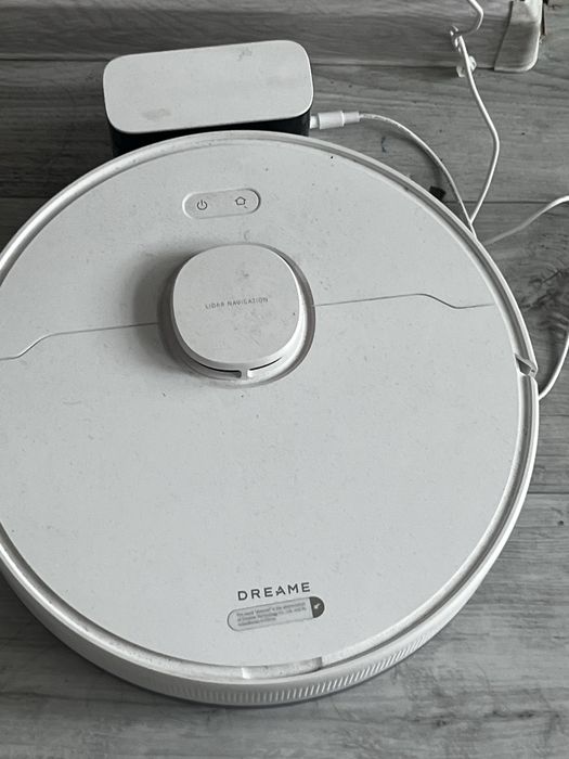 Продаю робот пылесос