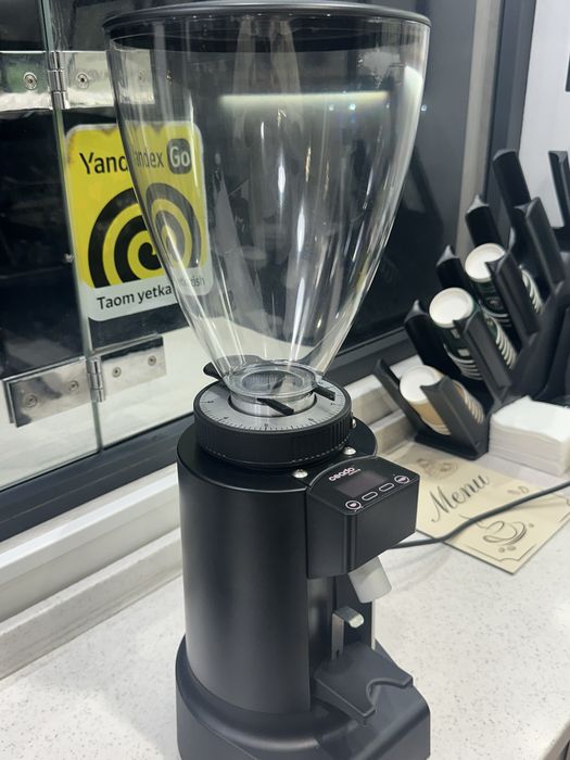 Кофемолка новая автоматическая