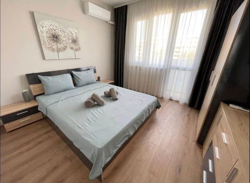 Дава се под наем Тристаен апартамент в Варна, Чайка - 80 кв.м за 847.62 € - Снимка #2