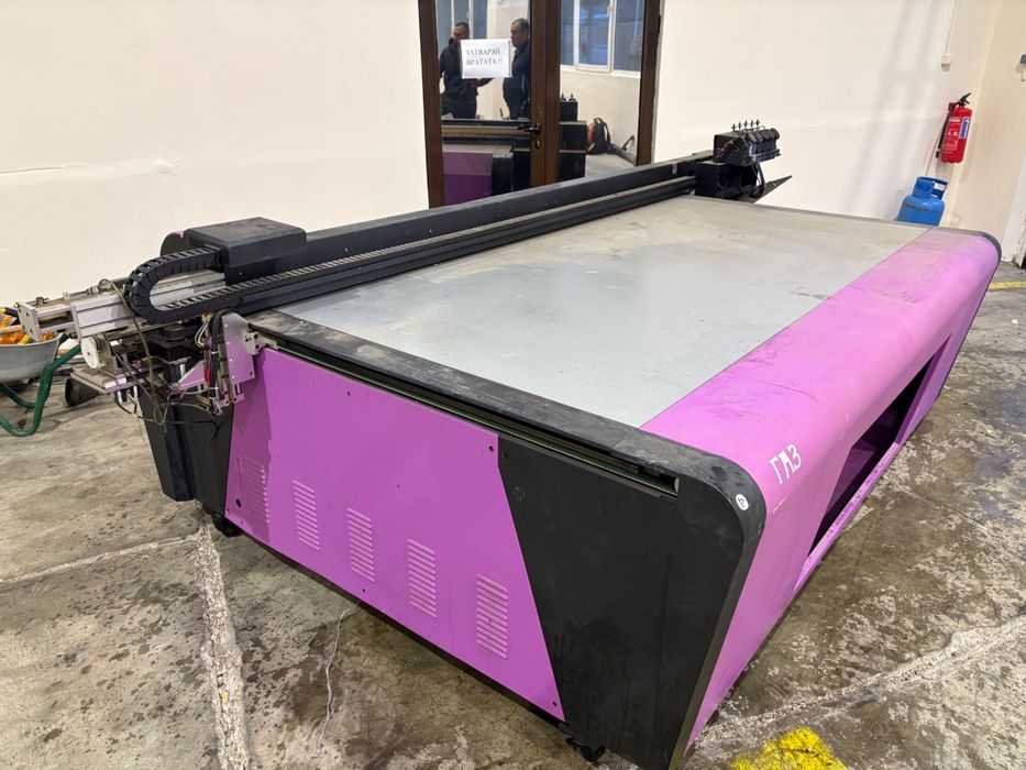 Широко форматна UV Печатна машнина