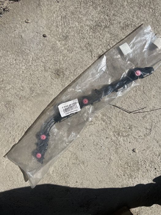 Крепление заднего бампера ЛЕВОЕ GS350