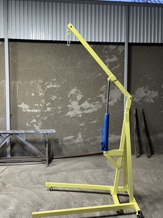 Подёомник для двигателя