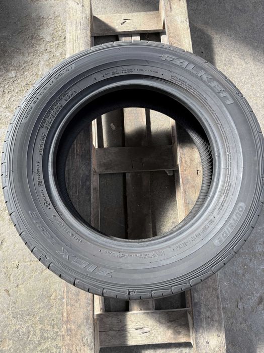 Anvelopa Vara 215/60 R16 - Falken Ziex ZE 912