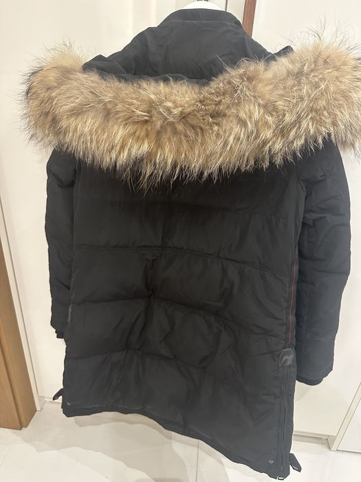 Яке с естествена яка