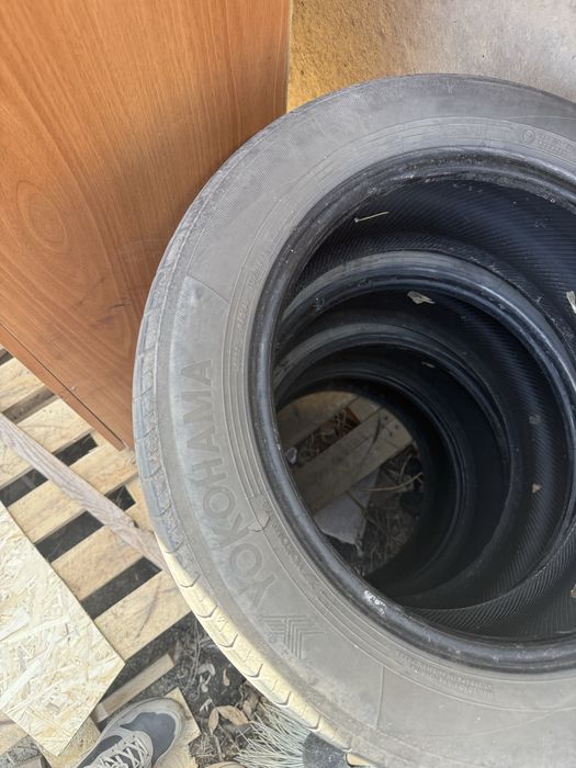 Продам комплект резины на 16