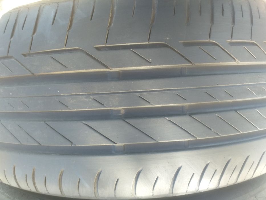 Гуми два броя 225/45/19